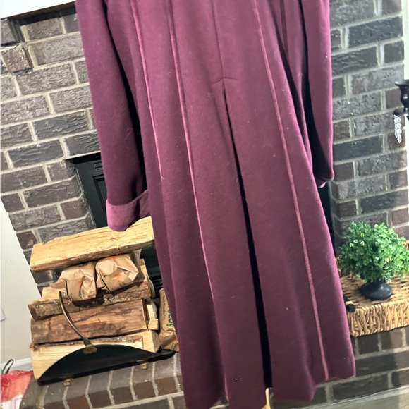 Rothschild Deep Burgundy Coat - Picture 6 of 10